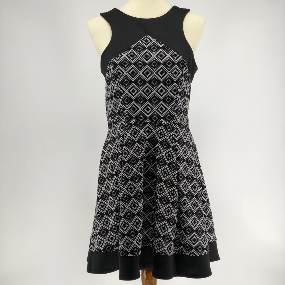 CLEARANCE 5 for $20 SALE Sleeveless Dress | Career | 8 | C10016